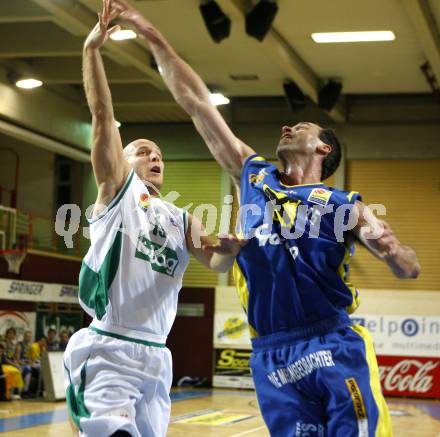 Basketball Bundesliga. Woerthersee Piraten gegen UBSC Graz.
Davor Sattler (Piraten), FORRESTAL Jason (Graz). Klagenfurt, 15.11.2009
Foto: Kuess

---
pressefotos, pressefotografie, kuess, qs, qspictures, sport, bild, bilder, bilddatenbank