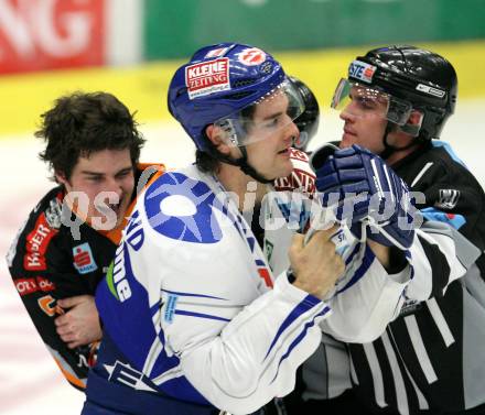 EBEL. Eishockey Bundesliga. EC Pasut VSV gegen EHC LIWEST Linz.  FERLAND Jonathan (VSV), MACDONALD Franklin (Linz). Villach, am 15.11.2009.
Foto: Kuess 


---
pressefotos, pressefotografie, kuess, qs, qspictures, sport, bild, bilder, bilddatenbank