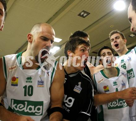 Basketball Bundesliga. Woerthersee Piraten gegen UBSC Graz.
Jubel Piraten. Klagenfurt, 15.11.2009
Foto: Kuess

---
pressefotos, pressefotografie, kuess, qs, qspictures, sport, bild, bilder, bilddatenbank