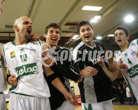 Basketball Bundesliga. Woerthersee Piraten gegen UBSC Graz.
Jubel Piraten. Klagenfurt, 15.11.2009
Foto: Kuess

---
pressefotos, pressefotografie, kuess, qs, qspictures, sport, bild, bilder, bilddatenbank