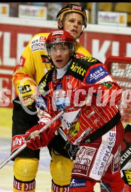 EBEL. Eishockey Bundesliga. KAC gegen EV Vienna Capitals. Dieter Kalt (KAC), Peter Casparsson (Vienna). Klagenfurt, am 13.11.2009.
Foto: Nadja Kuess 

---
pressefotos, pressefotografie, kuess, qs, qspictures, sport, bild, bilder, bilddatenbank