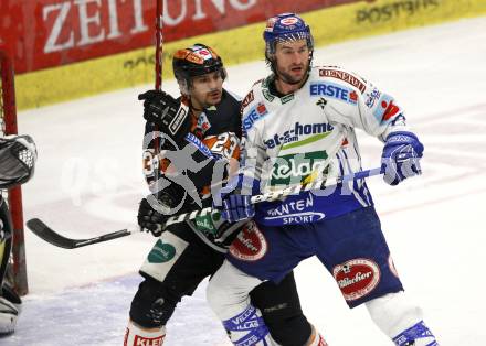 EBEL. Eishockey Bundesliga. EC Pasut VSV gegen Graz 99ers. Kiel McLeod (VSV), Florian Iberer (Graz). Villach, am 17.11.2009.
Foto: Kuess 


---
pressefotos, pressefotografie, kuess, qs, qspictures, sport, bild, bilder, bilddatenbank