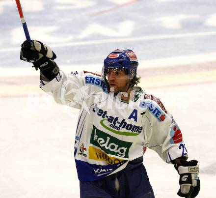 EBEL. Eishockey Bundesliga. EC Pasut VSV gegen Graz 99ers. Torjubel Wolfgang Kromp (VSV). Villach, am 17.11.2009.
Foto: Kuess 


---
pressefotos, pressefotografie, kuess, qs, qspictures, sport, bild, bilder, bilddatenbank