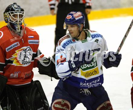 EBEL. Eishockey Bundesliga. HK Acroni Jesenice gegen EC Pasut VSV. PETRIK Benjamin (VSV), GRUMET-MORRIS Dov (Jesenice). Jesenice, am 19.11.2009.
Foto: Kuess 


---
pressefotos, pressefotografie, kuess, qs, qspictures, sport, bild, bilder, bilddatenbank