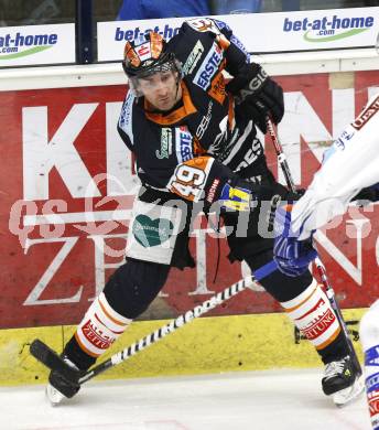 EBEL. Eishockey Bundesliga. EC Pasut VSV gegen Graz 99ers. Greg Day (Graz). Villach, am 17.11.2009.
Foto: Kuess 


---
pressefotos, pressefotografie, kuess, qs, qspictures, sport, bild, bilder, bilddatenbank