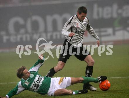 Fussball. Tipp3-Bundesliga. SK Austria Kelag Kaernten gegen SV Mattersburg. Martin Hiden, (Austria Kaernten), Roland Spuller (Mattersburg ). Klagenfurt, 21.11.2009. 
Foto: Kuess

---
pressefotos, pressefotografie, kuess, qs, qspictures, sport, bild, bilder, bilddatenbank