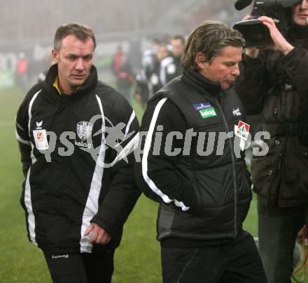 Fussball. Tipp3-Bundesliga. SK Austria Kelag Kaernten gegen SV Mattersburg. Wolfgang Thun Hohenstein, Trainer Frenkie Schinkels (Austria Kaernten). Klagenfurt, 21.11.2009. 
Foto: Kuess

---
pressefotos, pressefotografie, kuess, qs, qspictures, sport, bild, bilder, bilddatenbank