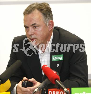 Fussball Bundesliga. SK Austria Kaernten. Pressekonferenz, Praesentation des neuen Trainers Joze Prelogar. Klagenfurt, 26.11.2009.
Foto: Kuess
---
pressefotos, pressefotografie, kuess, qs, qspictures, sport, bild, bilder, bilddatenbank