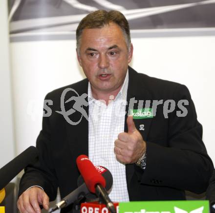 Fussball Bundesliga. SK Austria Kaernten. Pressekonferenz, Praesentation des neuen Trainers Joze Prelogar. Klagenfurt, 26.11.2009.
Foto: Kuess
---
pressefotos, pressefotografie, kuess, qs, qspictures, sport, bild, bilder, bilddatenbank