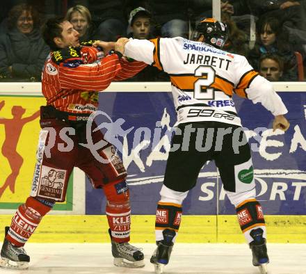 EBEL. Eishockey Bundesliga. KAC Graz 99ers.  Rauferei David Schuller, (KAC),  Rodney Jarrett (Graz). Klagenfurt, am 26.11.2009.
Foto: Kuess 

---
pressefotos, pressefotografie, kuess, qs, qspictures, sport, bild, bilder, bilddatenbank