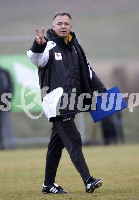 Fussball. Tipp3-Bundesliga. SK Austria Kelag Kaernten  Training. Trainer Joze Prelogar. Moosburg, 26.11.2009. 
Foto: Kuess

---
pressefotos, pressefotografie, kuess, qs, qspictures, sport, bild, bilder, bilddatenbank