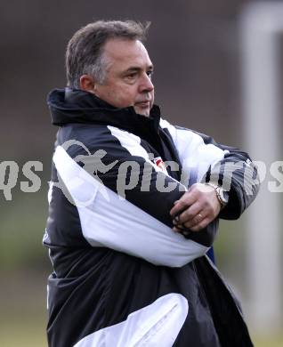 Fussball. Tipp3-Bundesliga. SK Austria Kelag Kaernten  Training. Trainer Joze Prelogar. Moosburg, 26.11.2009. 
Foto: Kuess

---
pressefotos, pressefotografie, kuess, qs, qspictures, sport, bild, bilder, bilddatenbank