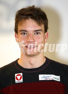 Kaernten Sport. Package Uebergabe. Andreas Kopeinig (Triathlon).  Klagenfurt, 24.11.2009.
Foto: Kuess
---
pressefotos, pressefotografie, kuess, qs, qspictures, sport, bild, bilder, bilddatenbank