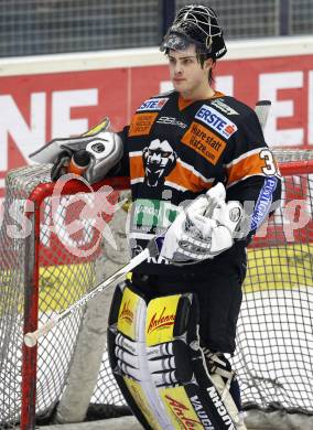 EBEL. Eishockey Bundesliga. EC Pasut VSV gegen Graz 99ers. Fabian Weinhandl (Graz). Villach, am 17.11.2009.
Foto: Kuess 


---
pressefotos, pressefotografie, kuess, qs, qspictures, sport, bild, bilder, bilddatenbank