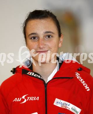 Kaernten Sport. Package Uebergabe. Lara Vadlau (Segeln).  Klagenfurt, 24.11.2009.
Foto: Kuess
---
pressefotos, pressefotografie, kuess, qs, qspictures, sport, bild, bilder, bilddatenbank