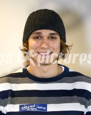 Kaernten Sport. Package Uebergabe. Christian Zluga (Schwimmen).  Klagenfurt, 24.11.2009.
Foto: Kuess
---
pressefotos, pressefotografie, kuess, qs, qspictures, sport, bild, bilder, bilddatenbank