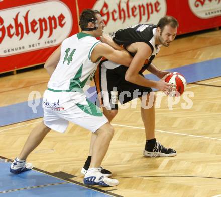 ABL. Basketball Bundesliga. Woerthersee Piraten gegen Dukes Klosterneuburg. Maximilian Kunovjanek (Piraten), Marco Moric (Klosterneuburg). Klagenfurt, am 28.11.2009.
Foto: Kuess
---
pressefotos, pressefotografie, kuess, qs, qspictures, sport, bild, bilder, bilddatenbank