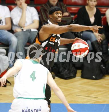 ABL. Basketball Bundesliga. Woerthersee Piraten gegen Dukes Klosterneuburg. Melvin Creddle (Klosterneuburg). Klagenfurt, am 28.11.2009.
Foto: Kuess
---
pressefotos, pressefotografie, kuess, qs, qspictures, sport, bild, bilder, bilddatenbank