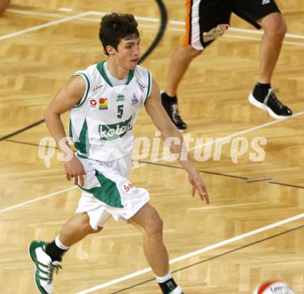 ABL. Basketball Bundesliga. Woerthersee Piraten gegen Dukes Klosterneuburg. Sebastian Schaal (Piraten). Klagenfurt, am 28.11.2009.
Foto: Kuess
---
pressefotos, pressefotografie, kuess, qs, qspictures, sport, bild, bilder, bilddatenbank