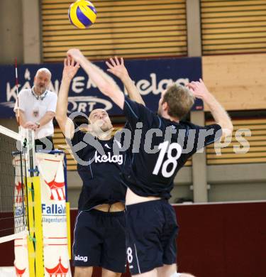 Volleyball Bundesliga. VBK Woerthersee Loewen gegen Arbesbach. Zhivko Kolev, Nick Lamoureux (Woerthersee Loewen). Klagenfurt, am 29.11.2009.
Foto: Kuess
---
pressefotos, pressefotografie, kuess, qs, qspictures, sport, bild, bilder, bilddatenbank