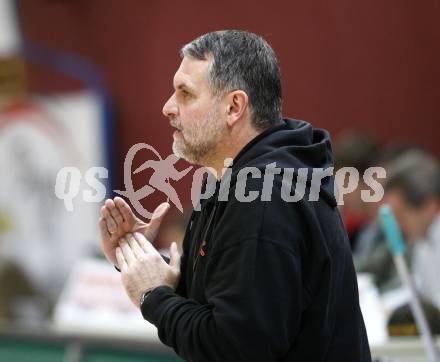 ABL. Basketball Bundesliga. Woerthersee Piraten gegen Dukes Klosterneuburg. Trainer Werner Sallomon (Klosterneuburg). Klagenfurt, am 28.11.2009.
Foto: Kuess
---
pressefotos, pressefotografie, kuess, qs, qspictures, sport, bild, bilder, bilddatenbank