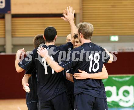 Volleyball Bundesliga. VBK Woerthersee Loewen gegen Arbesbach. Jubel (Woerthersee Loewen). Klagenfurt, am 29.11.2009.
Foto: Kuess
---
pressefotos, pressefotografie, kuess, qs, qspictures, sport, bild, bilder, bilddatenbank