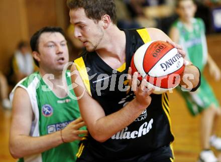 Basketball 2. Bundesliga. KOS Klagenfurt/Celovec gegen ABC Villach. Admir Fazlic (KOS), Markus Pachernig (Villach). Klagenfurt, am 29.11.2009.
Foto: Kuess
---
pressefotos, pressefotografie, kuess, qs, qspictures, sport, bild, bilder, bilddatenbank