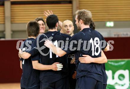 Volleyball Bundesliga. VBK Woerthersee Loewen gegen Arbesbach. Jubel (Woerthersee Loewen). Klagenfurt, am 29.11.2009.
Foto: Kuess
---
pressefotos, pressefotografie, kuess, qs, qspictures, sport, bild, bilder, bilddatenbank
