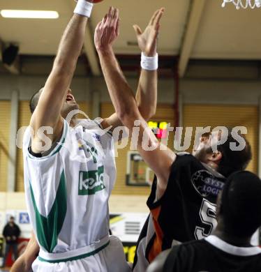 ABL. Basketball Bundesliga. Woerthersee Piraten gegen Dukes Klosterneuburg. Admir Aljic (Piraten), Marco Moric (Klosterneuburg). Klagenfurt, am 28.11.2009.
Foto: Kuess
---
pressefotos, pressefotografie, kuess, qs, qspictures, sport, bild, bilder, bilddatenbank