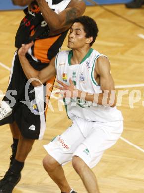 ABL. Basketball Bundesliga. Woerthersee Piraten gegen Dukes Klosterneuburg. Samuel Bachlechner (Piraten). Klagenfurt, am 28.11.2009.
Foto: Kuess
---
pressefotos, pressefotografie, kuess, qs, qspictures, sport, bild, bilder, bilddatenbank