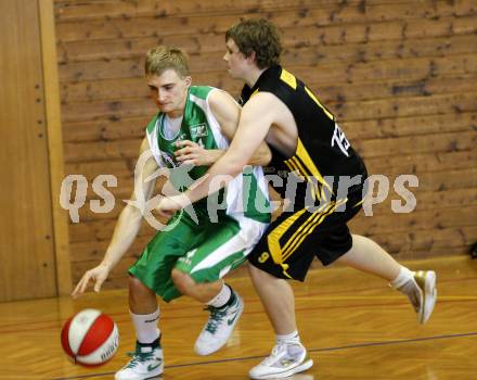 Basketball 2. Bundesliga. KOS Klagenfurt/Celovec gegen ABC Villach. Fabian Gallob (KOS), Peter Onitsch (Villach). Klagenfurt, am 29.11.2009.
Foto: Kuess
---
pressefotos, pressefotografie, kuess, qs, qspictures, sport, bild, bilder, bilddatenbank