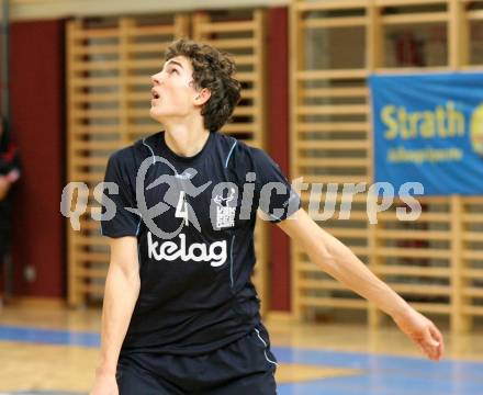 Volleyball Bundesliga. VBK Woerthersee Loewen gegen Arbesbach. Robin Seidl (Woerthersee Loewen). Klagenfurt, am 29.11.2009.
Foto: Kuess
---
pressefotos, pressefotografie, kuess, qs, qspictures, sport, bild, bilder, bilddatenbank