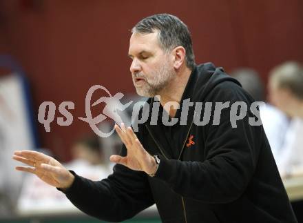 ABL. Basketball Bundesliga. Woerthersee Piraten gegen Dukes Klosterneuburg. Trainer Werner Sallomon (Klosterneuburg). Klagenfurt, am 28.11.2009.
Foto: Kuess
---
pressefotos, pressefotografie, kuess, qs, qspictures, sport, bild, bilder, bilddatenbank