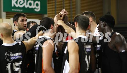 ABL. Basketball Bundesliga. Woerthersee Piraten gegen Dukes Klosterneuburg. Jubel (Klosterneuburg). Klagenfurt, am 28.11.2009.
Foto: Kuess
---
pressefotos, pressefotografie, kuess, qs, qspictures, sport, bild, bilder, bilddatenbank