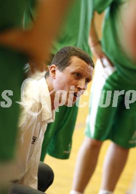 Basketball 2. Bundesliga. KOS Klagenfurt/Celovec gegen ABC Villach. Trainer Matic Vidic (KOS). Klagenfurt, am 29.11.2009.
Foto: Kuess
---
pressefotos, pressefotografie, kuess, qs, qspictures, sport, bild, bilder, bilddatenbank