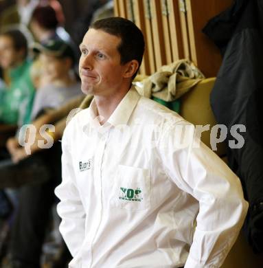 Basketball 2. Bundesliga. KOS Klagenfurt/Celovec gegen ABC Villach. Trainer Matic Vidic (KOS). Klagenfurt, am 29.11.2009.
Foto: Kuess
---
pressefotos, pressefotografie, kuess, qs, qspictures, sport, bild, bilder, bilddatenbank