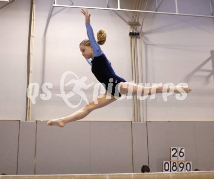 Turnen. Alpe Adria Cup. Julia Sorz. Klagenfurt, am 28.11.2009.
Foto: Kuess
---
pressefotos, pressefotografie, kuess, qs, qspictures, sport, bild, bilder, bilddatenbank