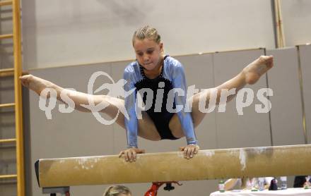 Turnen. Alpe Adria Cup. Julia Sorz. Klagenfurt, am 28.11.2009.
Foto: Kuess
---
pressefotos, pressefotografie, kuess, qs, qspictures, sport, bild, bilder, bilddatenbank