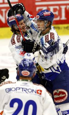 EBEL. Eishockey Bundesliga. EC Pasut VSV gegen HK Acroni Jesenice. Torjubel Christian Ban, Michael Raffl (VSV). Villach, am 1.12.2009.
Foto: Kuess 


---
pressefotos, pressefotografie, kuess, qs, qspictures, sport, bild, bilder, bilddatenbank