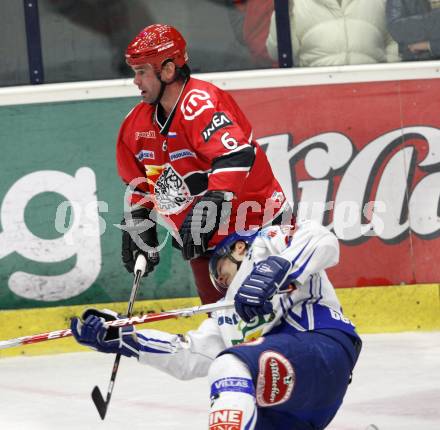 EBEL. Eishockey Bundesliga. EC Pasut VSV gegen HK Acroni Jesenice. Jonathan Ferland, (VSV), Todd Elik (Jesenice)
Foto: Kuess 


---
pressefotos, pressefotografie, kuess, qs, qspictures, sport, bild, bilder, bilddatenbank