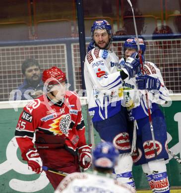 EBEL. Eishockey Bundesliga. EC Pasut VSV gegen HK Acroni Jesenice. Torjubel Kiel McLeod, Andreas Kristler (VSV). Villach, am 1.12.2009.
Foto: Kuess 


---
pressefotos, pressefotografie, kuess, qs, qspictures, sport, bild, bilder, bilddatenbank