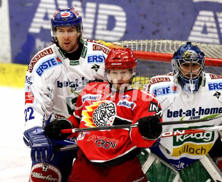 EBEL. Eishockey Bundesliga. EC Pasut VSV gegen HK Acroni Jesenice. Thomas Peffer, Bernhard Starkbaum (VSV), Andrej Hebar (Jesenice). Villach, am 1.12.2009.
Foto: Kuess 


---
pressefotos, pressefotografie, kuess, qs, qspictures, sport, bild, bilder, bilddatenbank