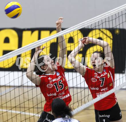 Volleyball. CEV - Cup. ATSC Wildcats gegen Clube Desportivo Ribeirense. Anna Cmaylo, Sophie Wallner  (Wildcats). Klagenfurt, 2.12.2009.
Foto: Kuess 


---
pressefotos, pressefotografie, kuess, qs, qspictures, sport, bild, bilder, bilddatenbank