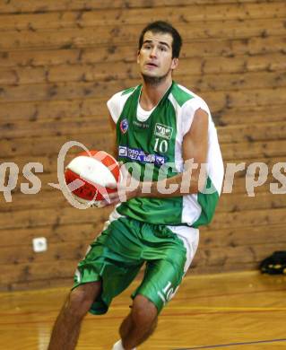 Basketball 2. Bundesliga. KOS Klagenfurt/Celovec gegen ABC Villach. Matic Ribic (KOS). Klagenfurt, am 29.11.2009.
Foto: Kuess
---
pressefotos, pressefotografie, kuess, qs, qspictures, sport, bild, bilder, bilddatenbank