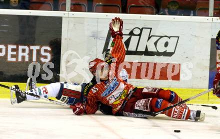 EBEL. Eishockey Bundesliga. KAC gegen Alba Volan SAPA Fehervar AV19.  SCHULLER David (KAC),  MARTZ Nathan (Alba Volan). Klagenfurt, am 6.12.2009.
Foto: Kuess 

---
pressefotos, pressefotografie, kuess, qs, qspictures, sport, bild, bilder, bilddatenbank