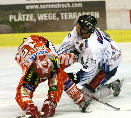 EBEL. Eishockey Bundesliga. KAC gegen Alba Volan SAPA Fehervar AV19.  SCHELLANDER Paul (KAC),  ACKESTROEM Oscar (Alba Volan). Klagenfurt, am 6.12.2009.
Foto: Kuess 

---
pressefotos, pressefotografie, kuess, qs, qspictures, sport, bild, bilder, bilddatenbank