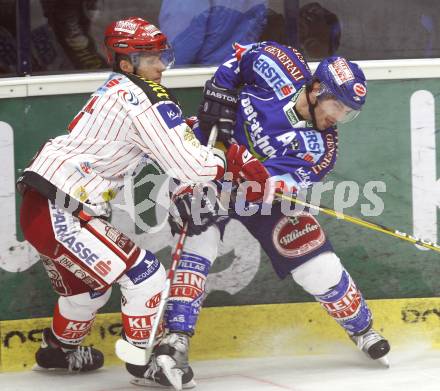 EBEL. Eishockey Bundesliga. EC Pasut VSV gegen KAC.  Nikolas Petrik (VSV), Manuel Geier (KAC). Villach, am 11.10.2009.
Foto: Kuess 


---
pressefotos, pressefotografie, kuess, qs, qspictures, sport, bild, bilder, bilddatenbank