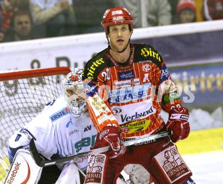 EBEL. Eishockey Bundesliga. KAC gegen Alba Volan SAPA Fehervar AV19.  CRAIG Mike Michael (KAC),  HETENYI Zoltan (Alba Volan). Klagenfurt, am 6.12.2009.
Foto: Kuess 

---
pressefotos, pressefotografie, kuess, qs, qspictures, sport, bild, bilder, bilddatenbank