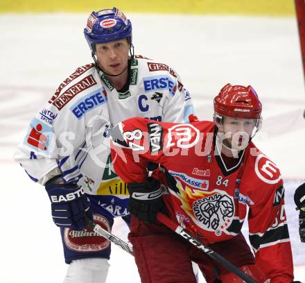 EBEL. Eishockey Bundesliga. EC Pasut VSV gegen HK Acroni Jesenice. Mike Stewart (VSV),  Andrej Hebar (Jesenice). Villach, 1.12.2009.
Foto: Kuess 


---
pressefotos, pressefotografie, kuess, qs, qspictures, sport, bild, bilder, bilddatenbank