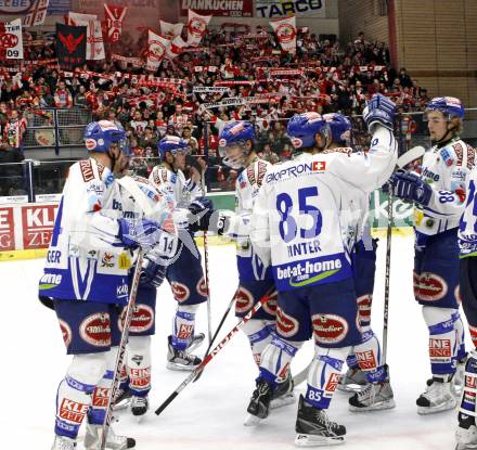Jubel VSV
---
pressefotos, pressefotografie, kuess, qs, qspictures, sport, bild, bilder, bilddatenbank